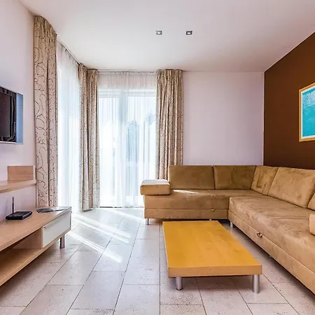 Appartamento Awesome In With Outdoor Swimming Pool, Sauna And Swimming Pool *