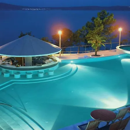 Awesome In With Outdoor Swimming Pool, Sauna And Swimming Pool Appartamento Novi Vinodolski